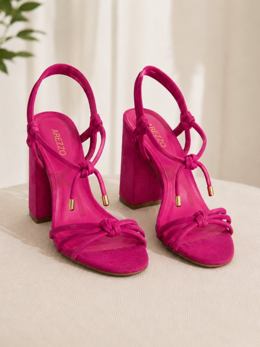 Arezzo Brazil Fuchsia Pink Suede Leather Block Heel Lace Up Sandals Womens 8 NWT
